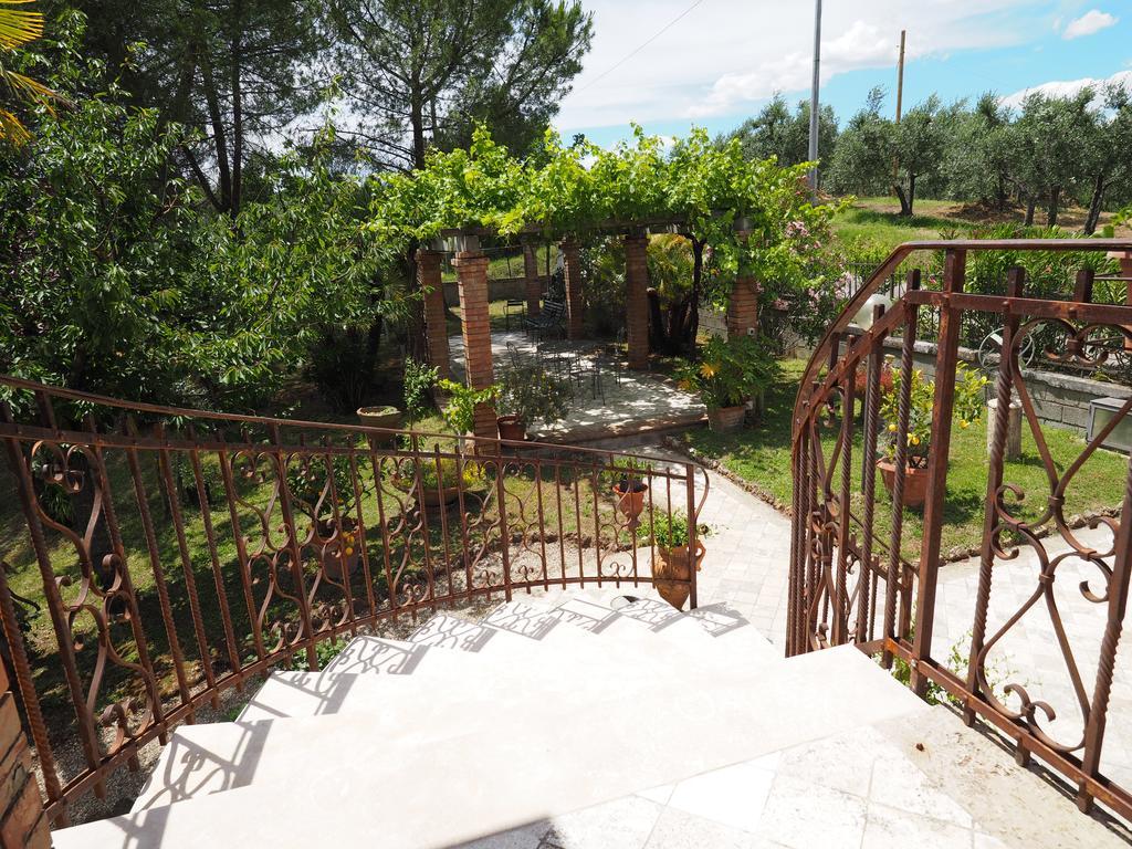 Uliveta Apartment San Gimignano Bagian luar foto